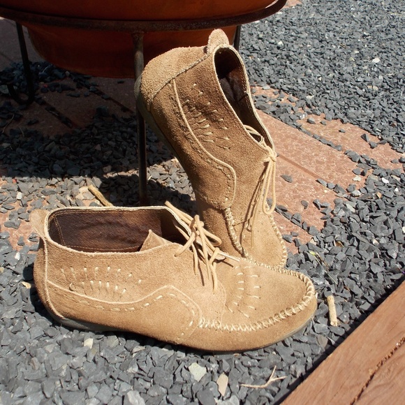 moccasin type shoes